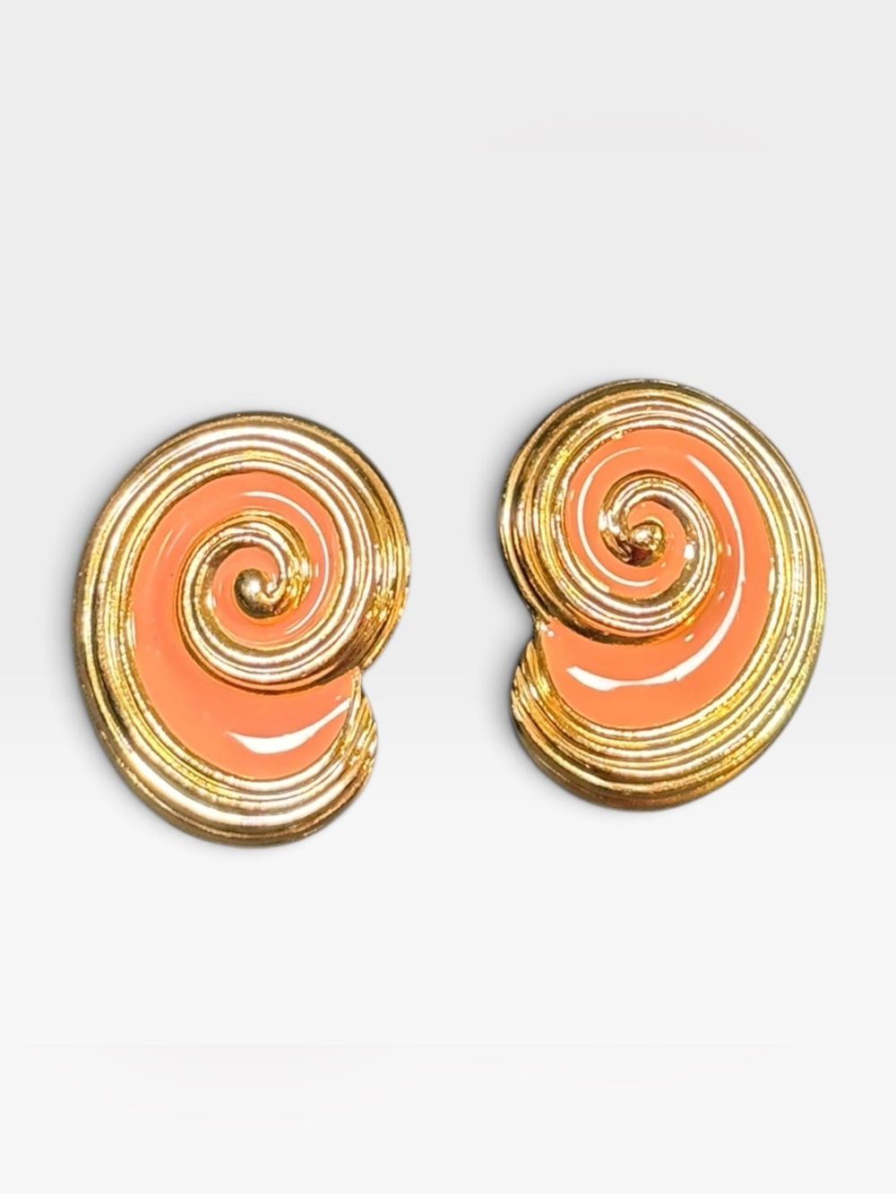 Vintage 80s Coral Enamel Gold Swirl Stud Earrings Sirencore Resort